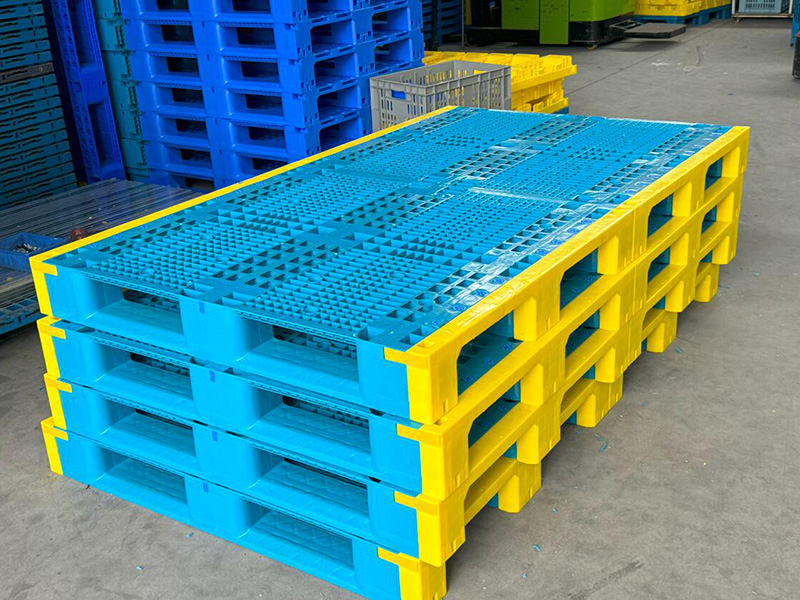 Hoge kwaliteit extra grote plastic pallets (8)q2h