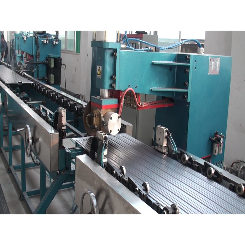 स्टील नालीदार फिन बनाने की मशीन के लिए निर्माता - ट्रांसफार्मर रेडिएटर पूर्ण वेल्डिंग लाइन - ट्राइहोप