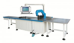 Stroj na spracovanie prípojníc CNC dierovaním a strihaním