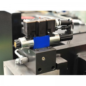 Hoog rendement Auto CNC metalen plaat buigmachine