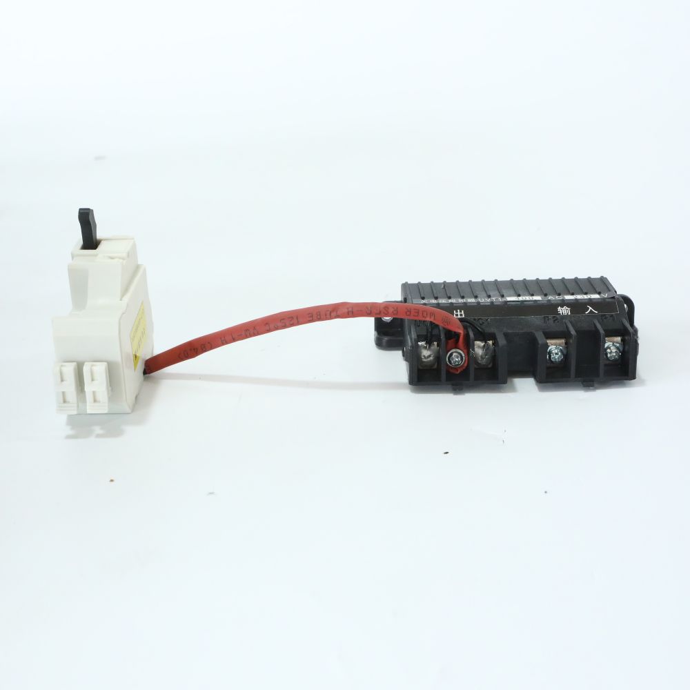 mccb accessories Under voltage contact ac230V ac380V dc240v dc 24v with wiring or termial