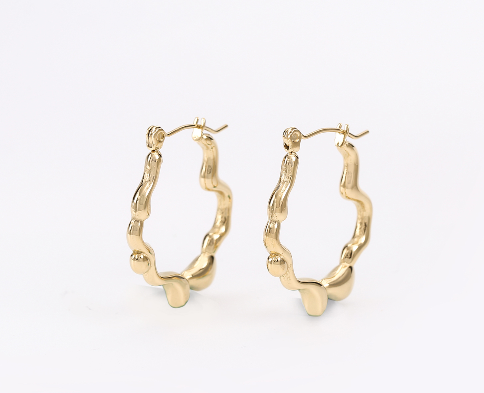 Gold stylish earrings-2a16