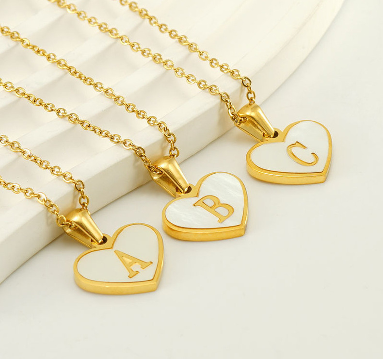 Collier initial avec pendentif coeur en or 18 carats pour femme (5)r2f
