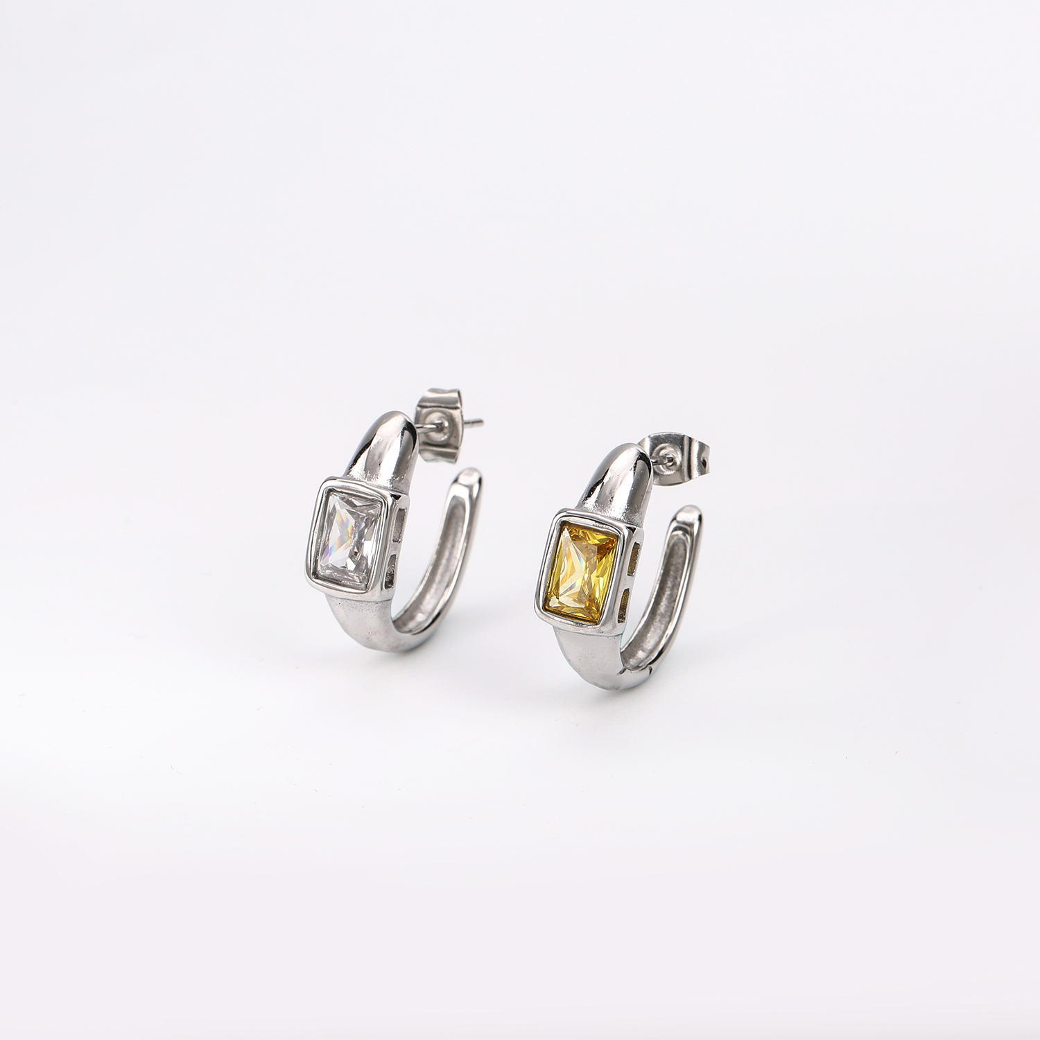 316L stainless steel earrings with diamond
