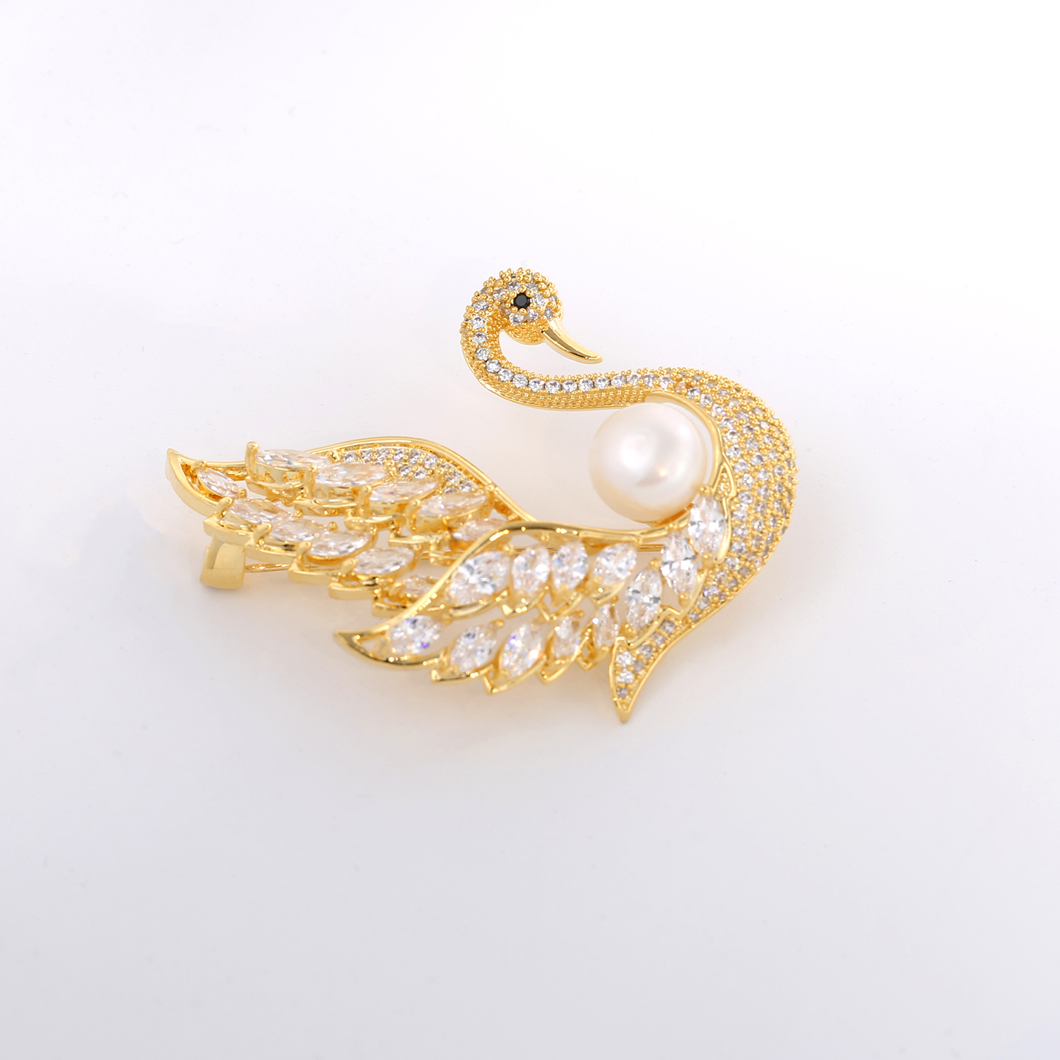 Elegante spilla da donna a forma di cigno con perle e zirconi