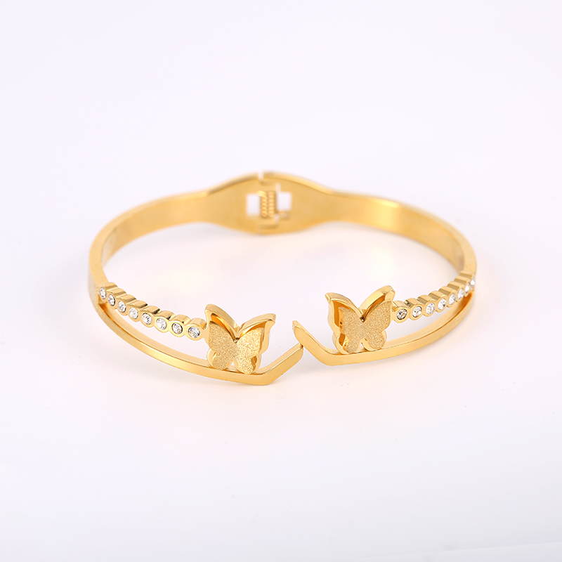 Nouveaux modèles d'accessoires pour femmes, ronds en acier inoxydable, bracelet papillon Animal doré Cz, Bracelets en or