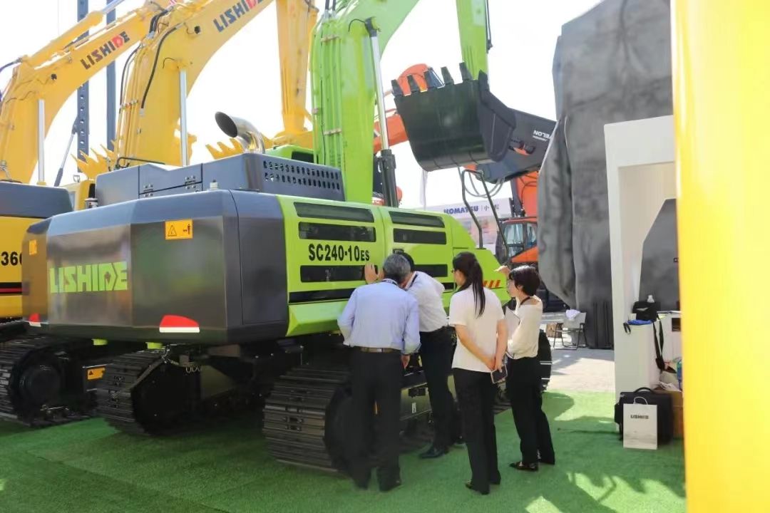 The SC240.10ES dual power excavator independently developed by Lishide