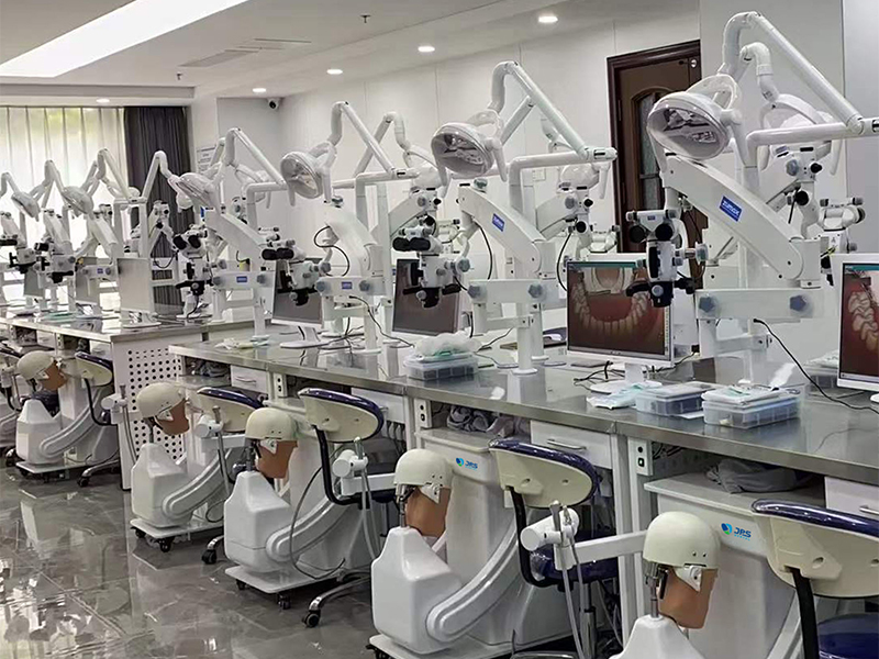Shanghai JPS Medical Co., Ltd presenta un simulatore dentale all'avanguardia per una formazione completa