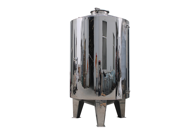Stainless steel sterile water tank