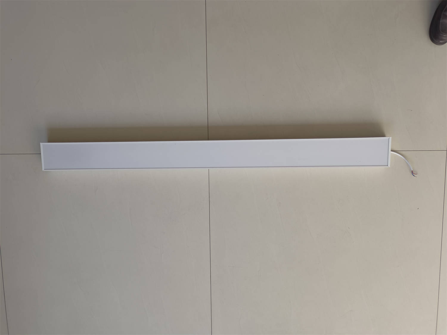 New Material Fixture PBT Fixture LED Wide Linear Lights