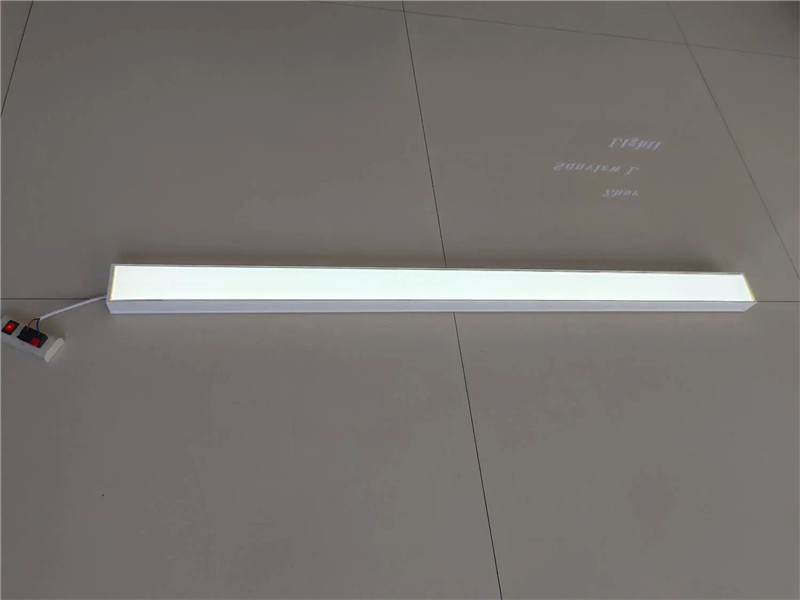 PBT Fixture General Linear Light Suitable Supermarket or Office and Classroom