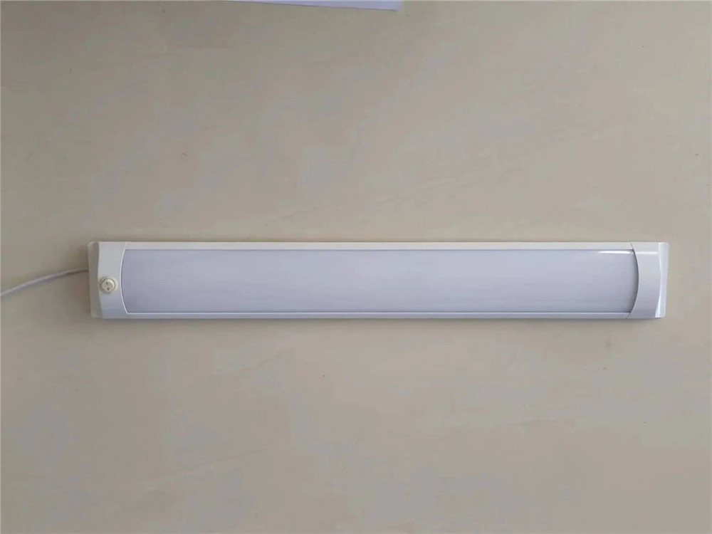 Wide Board Lights Widely Used in Cabinet / Cupboard or Garage DC12V