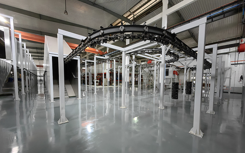 4 Lines big automatic painting system is designed in the painting room using industrial robots7xz