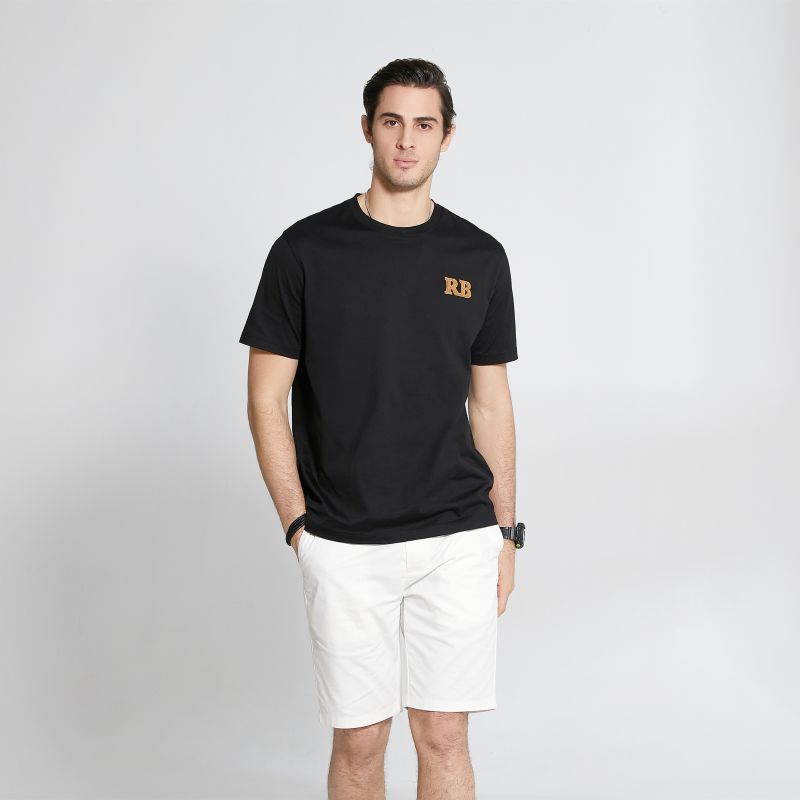 स्टेटमेंट-मेकिंग डिज़ाइन वाले रैडीबॉयर पुरुषों की टी-शर्ट के साथ अपनी शैली को उजागर करें