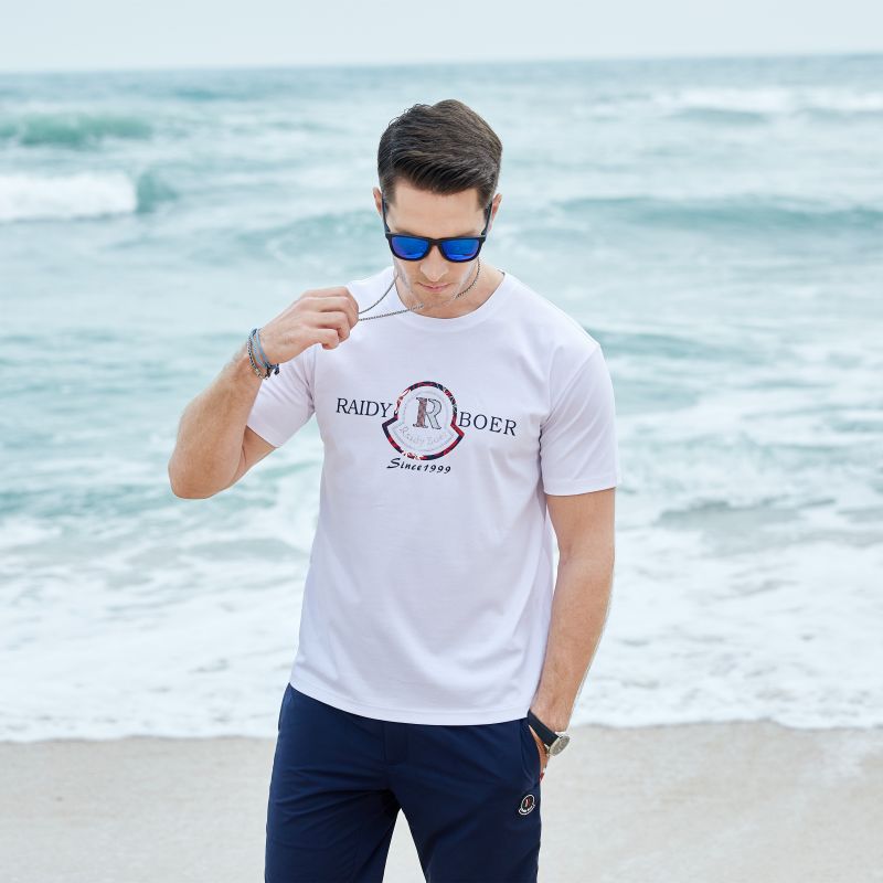 Raidyboer T-Shirt - Effortless Style for the Modern Gentleman