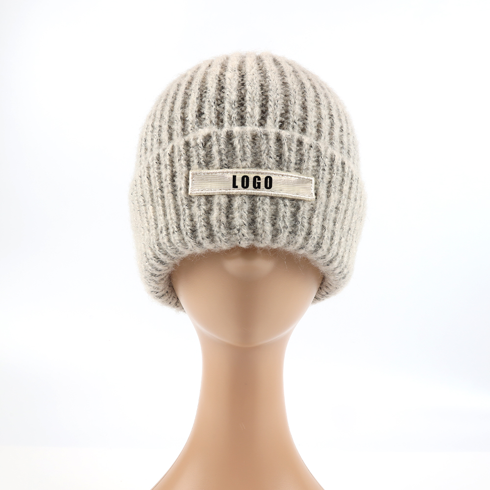 Produttore di cappelli invernali lavorati a maglia con risvolto semplice in lana acrilica con logo ricamato personalizzato