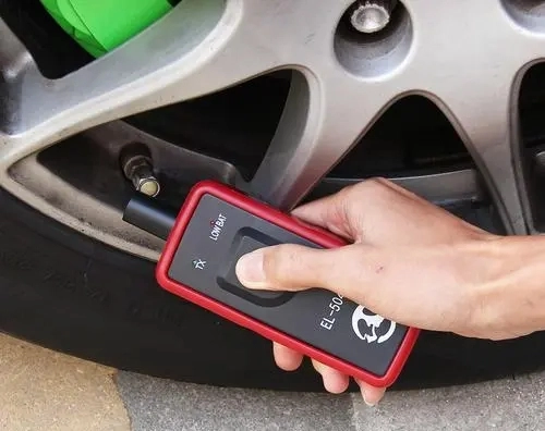 Reset-tire-pressure-sensor