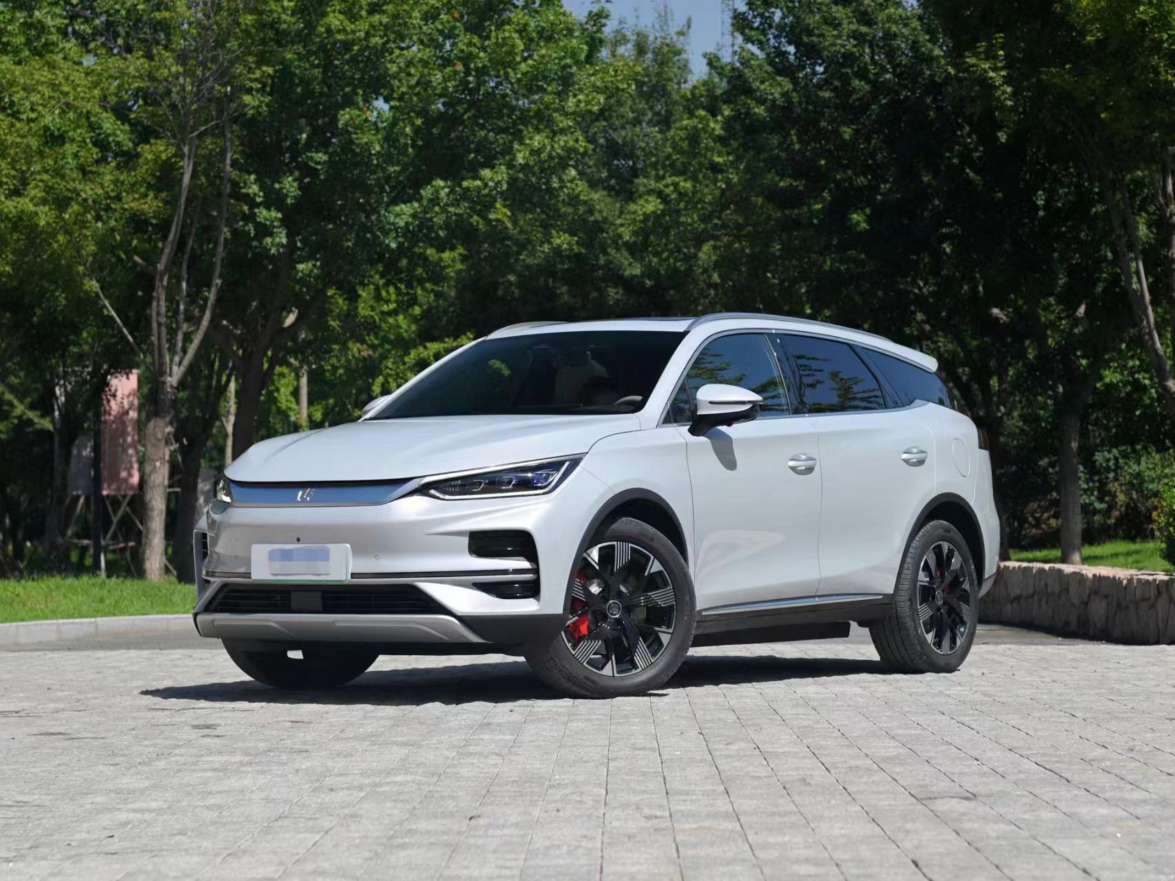 BYD Tang Car SUV: Luxury and Efficiency Combined