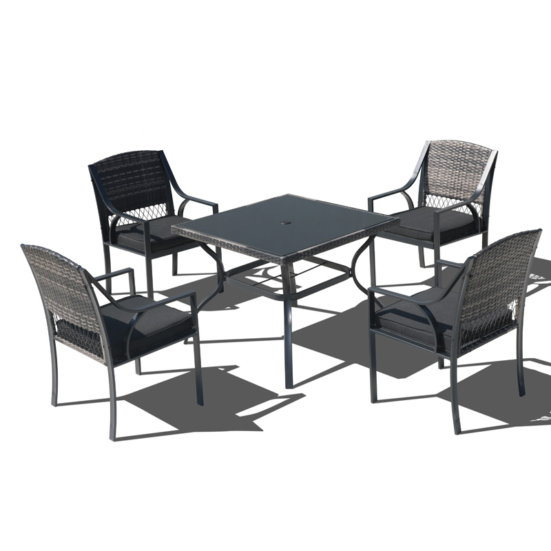 Mesa de comedor negra para exterior y sillón de ratán negro, juegos de patio a la venta, juego de mesa y sillas de jardín