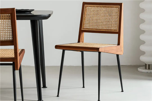 The KUN Chair Is an Innovative Work That MORNINGSUN Respected Pierre Jeanneret.