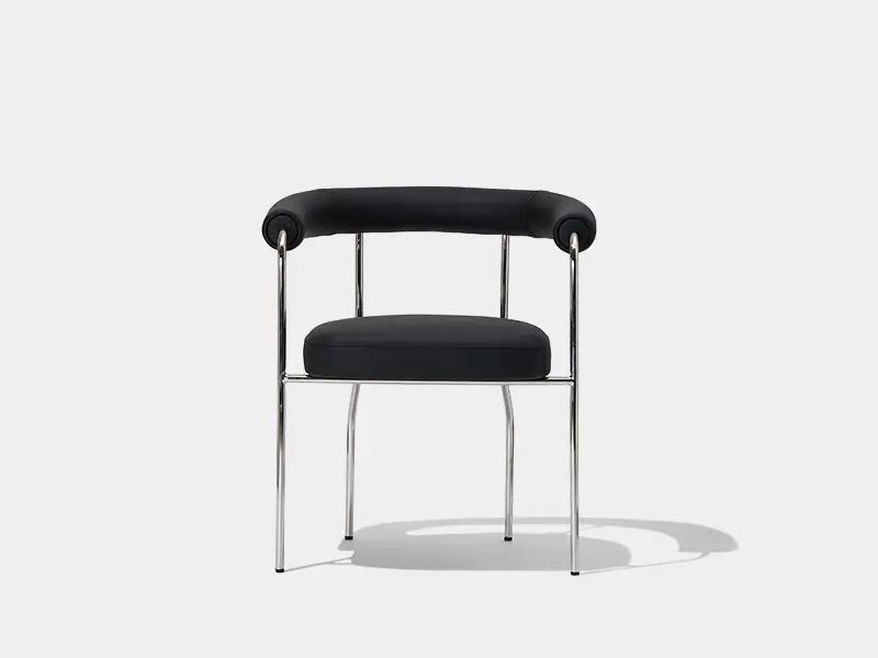 Möbelprojekte für den öffentlichen Raum, Café-Stühle aus Metall im Angebot