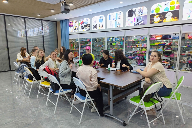 Vizitat e Klientit Ndërkombëtar Kompania Shengyan shpreh besim në bashkëpunimet e ardhshme