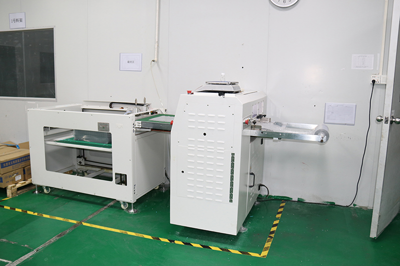 Automatic cutting material machinemhl