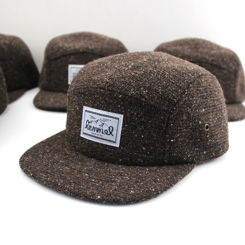 Casquettes 5 panneaux personnalisées - Vente en gros pour les marques de randonnée et d'alpinisme