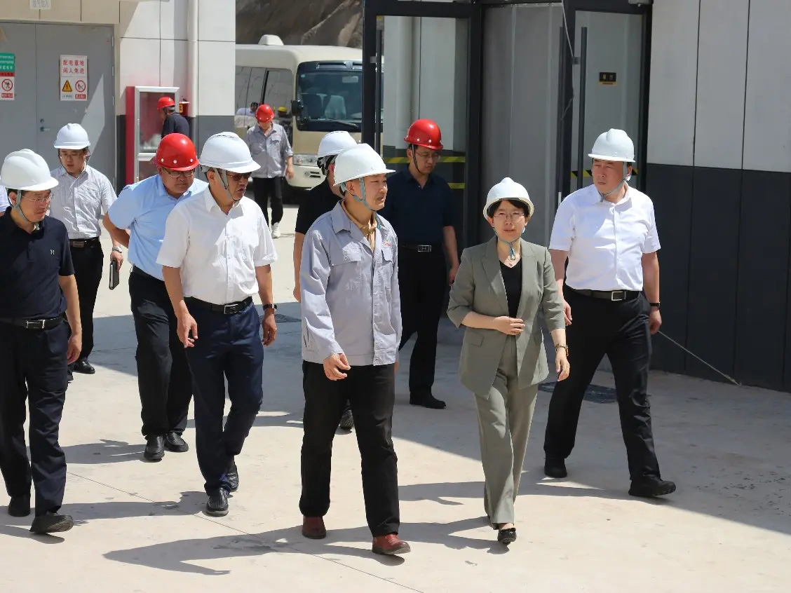 County Party Secretary Bian and Development Zone leaders inspect our company on August 5.