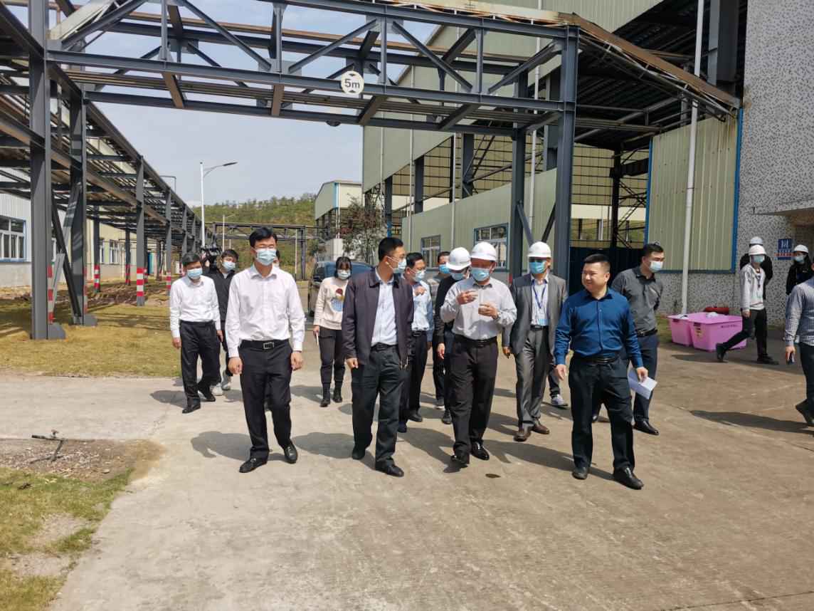 Wu Zetong, deputy mayor of Meizhou City and secretary of the Meixian District Party Committee, visited Hangxin Technology to carry out enterprise-warming activities