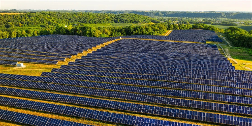 AE Solar To Invest €1 Billion for Solar Panel 016m7