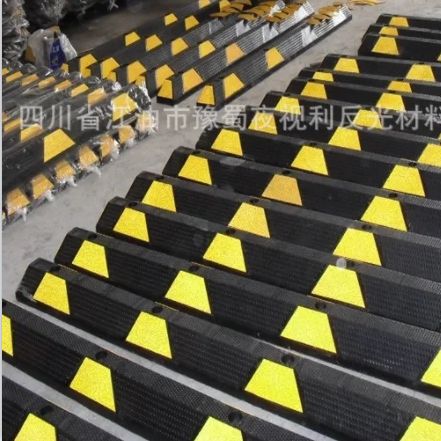Preformed temporary road marking tape and marking instructions