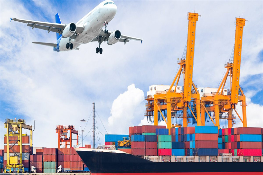 Professional Door-to-Door Freight Forwarding Services: Reliability at Every Step