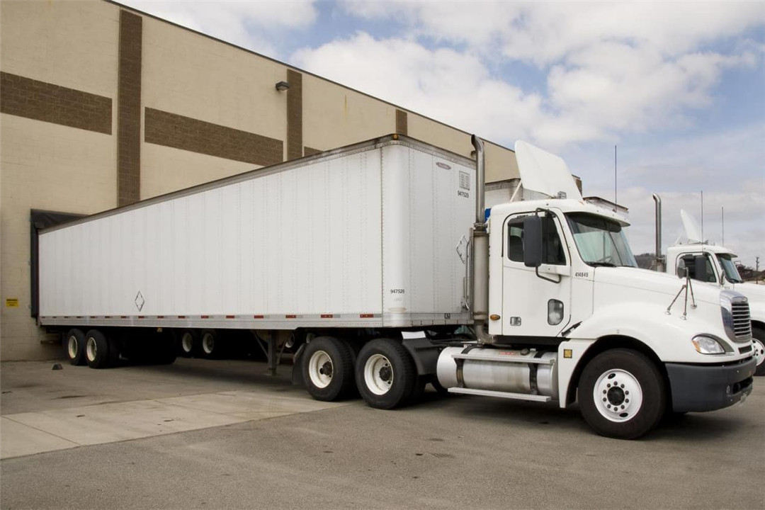 Seamless Trucking Delivery Operations: Safeguarding Reliable Goods Transportation