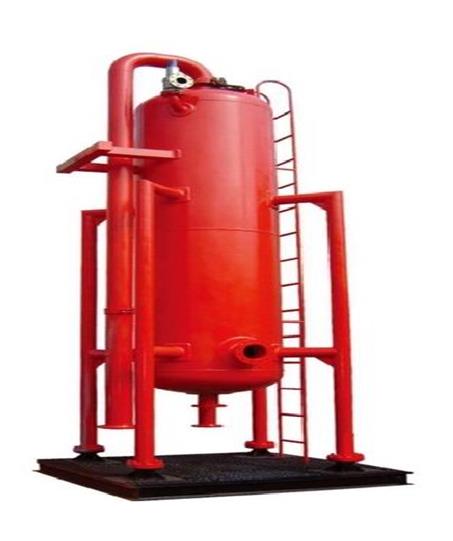 Understand the functions of mud and gas separators in well control equipment
