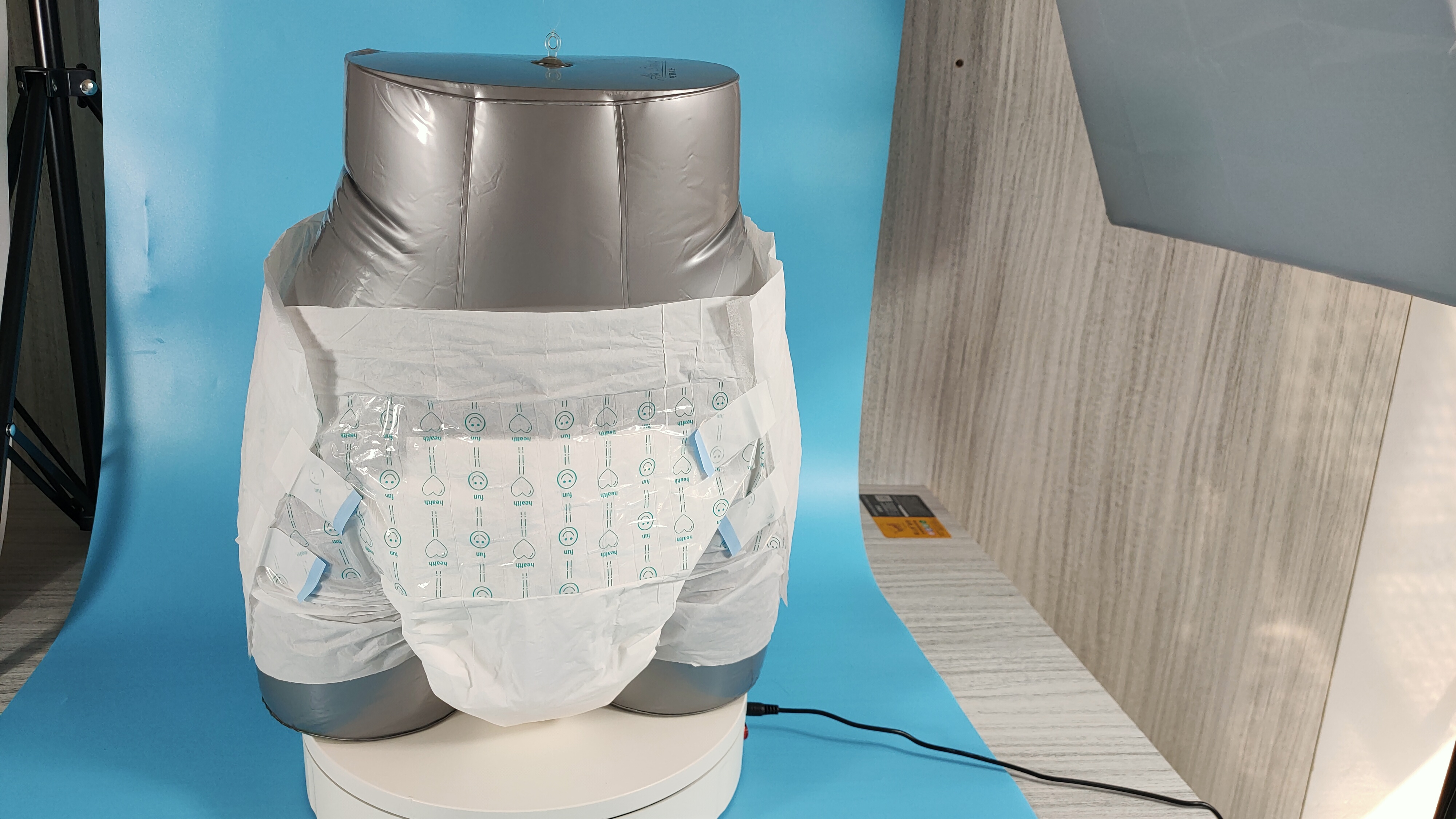 Popok dewasa Paket Bahasa Inggris Dispiosable dengan permukaan lembut untuk perawatan lansia inkontinensia