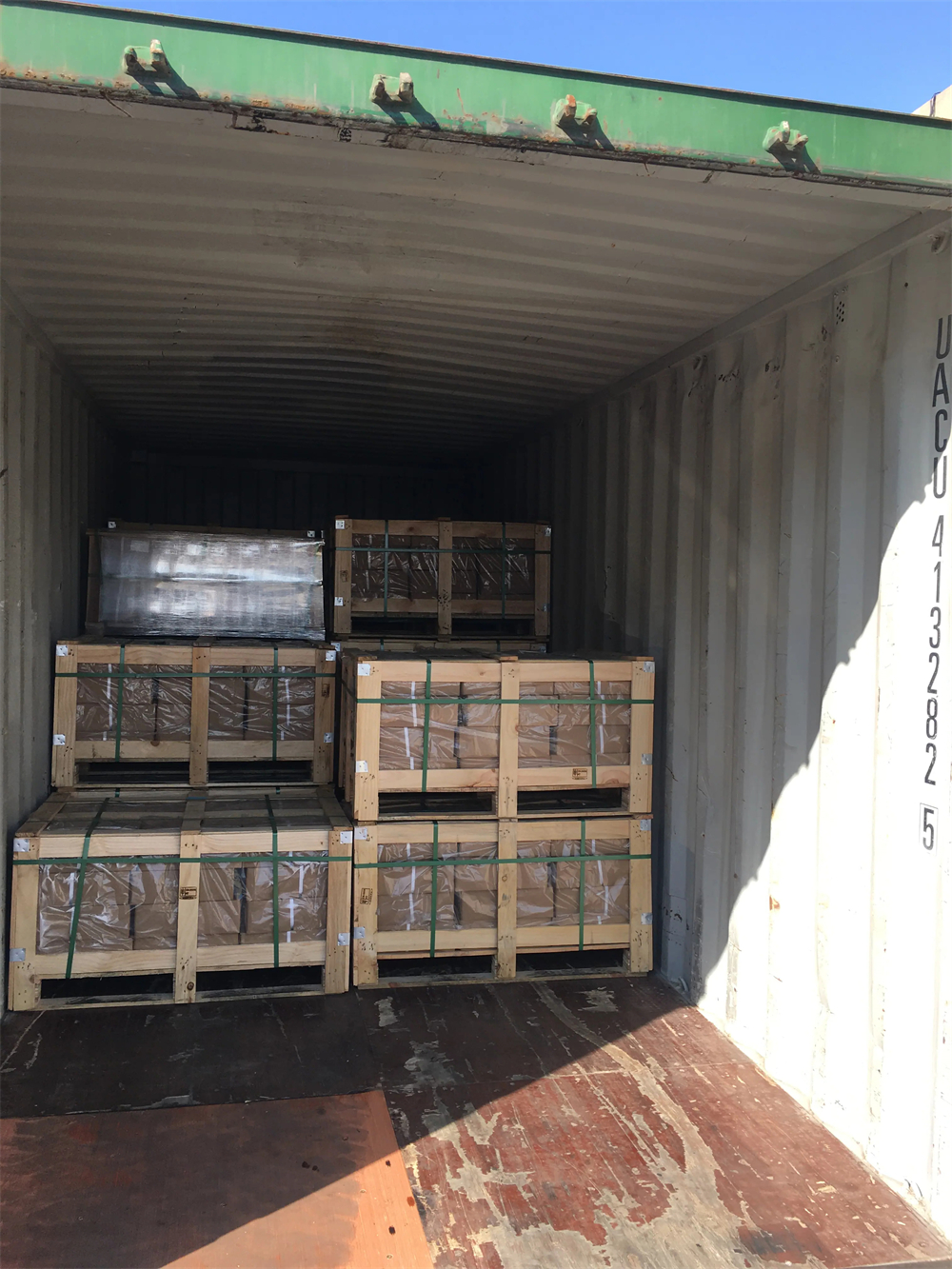 shipment by container