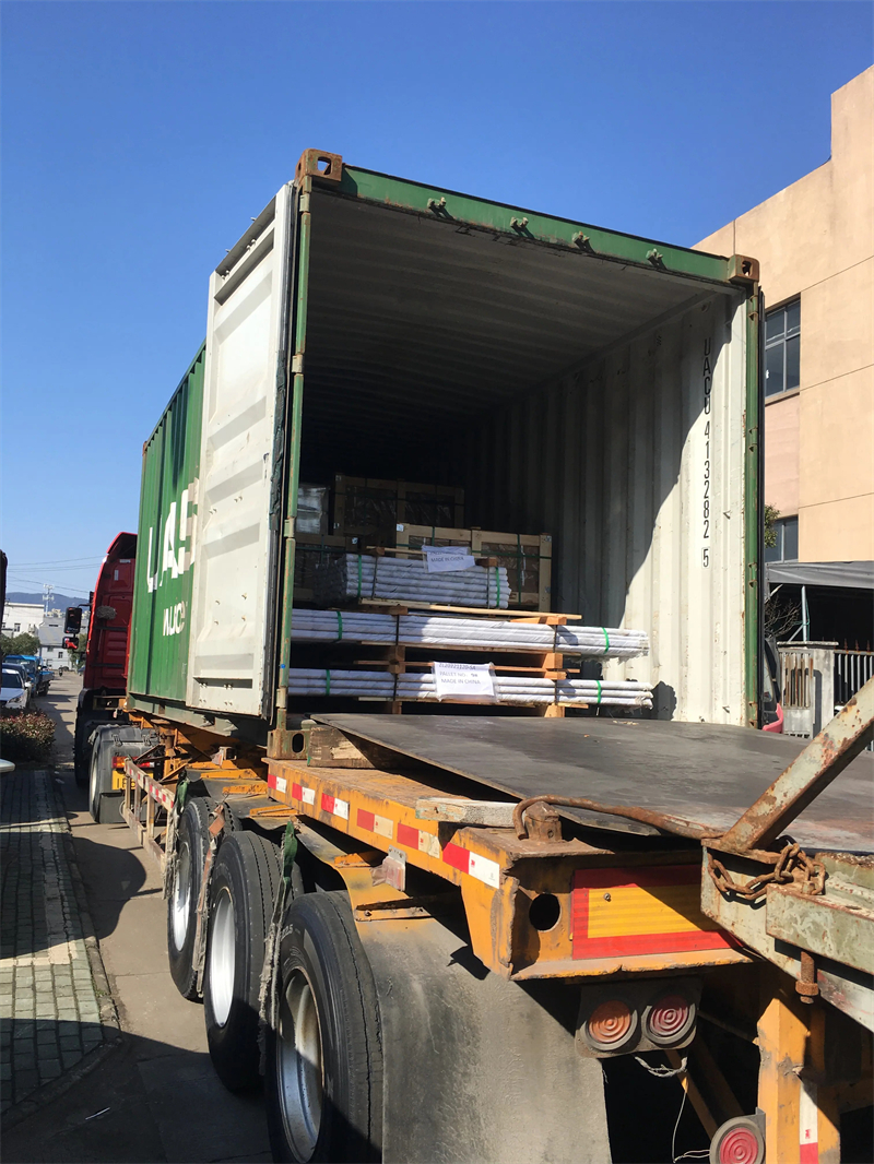 Full container shipment for studs bolt