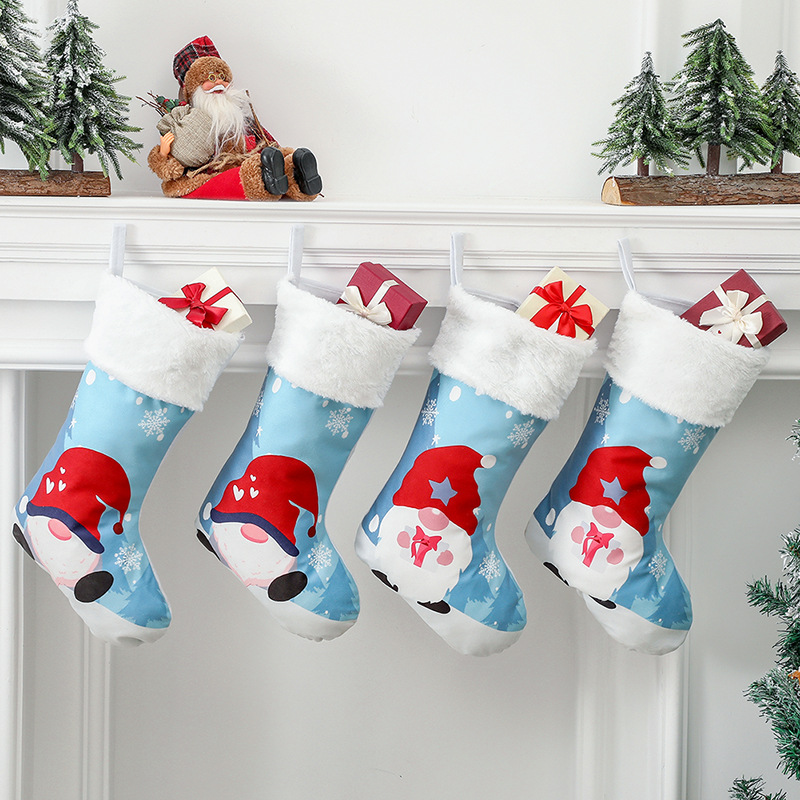 ถุงเท้าคริสต์มาสซานตาคลอสน้ำแข็งและหิมะ