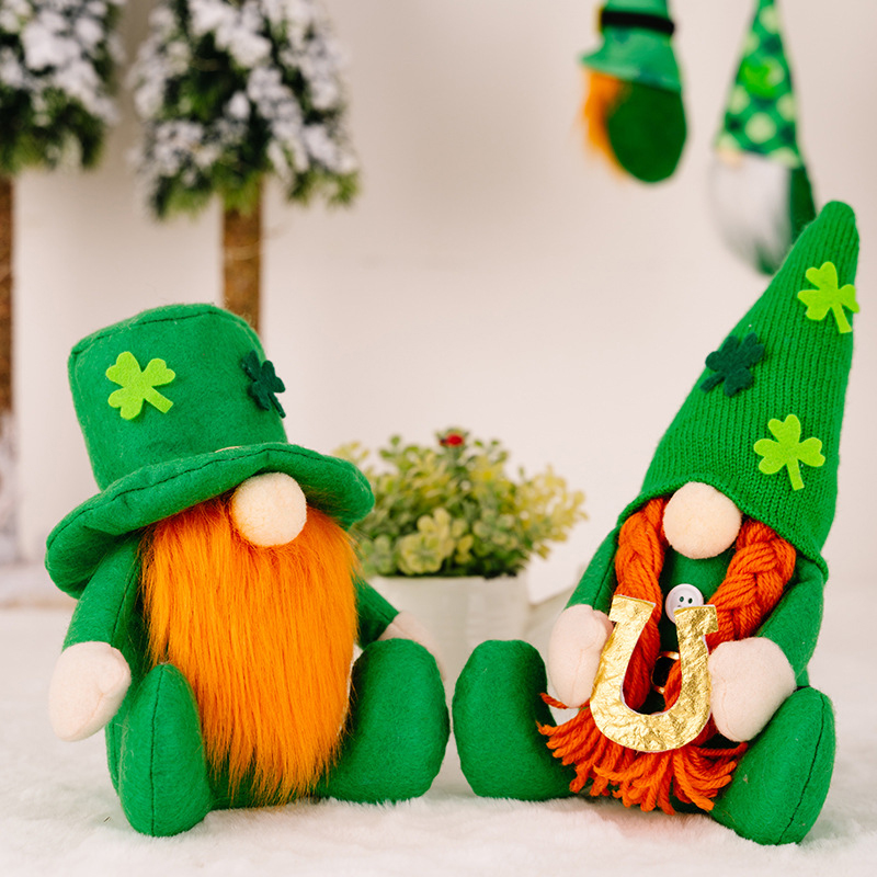 St. Patrick's Day gezichtsloze kabouter Gonk knuffel