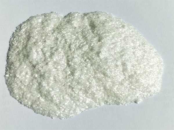 Aplicação de dipalmitato de ácido kójico (KAD) em produtos cosméticos.