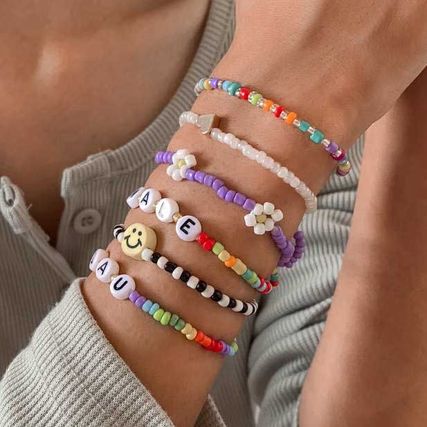 Idee per l'estate di braccialetti di perle d'argilla
