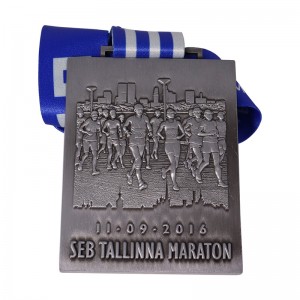 Speciaal ontwerp voor China Fabrikant Aangepast logo Goedkope metalen 3D-medailles met lint Goud Zilver Blank Taekwondo Karate Voetbal Marathon Run Sportmedaille