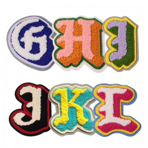 Bunte Alphabet-Buchstaben von A bis Z, Chenille-Stickerei-Aufnäher für Stoff