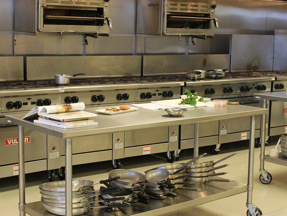 ห้องครัวเชิงพาณิชย์ - การประยุกต์ใช้อุปกรณ์ระบายอากาศ Venttopq3