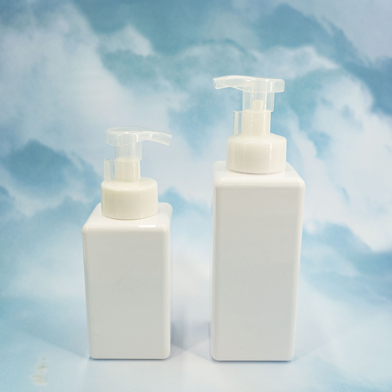Commerciu à l'ingrossu di Plastica Cosmetica PET Square Pump Bottle Packaging