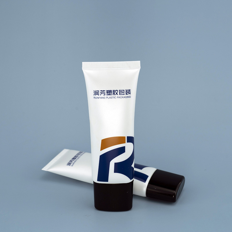 Plastic Cosmetic Squeeze Tube For Sunscreen