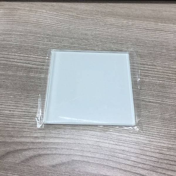 OEM/ODM Китай толщиной 5-12 мм с низким содержанием железа, ультра прозрачное закаленное стекло