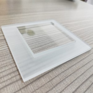 超透明な段付き強化ガラス