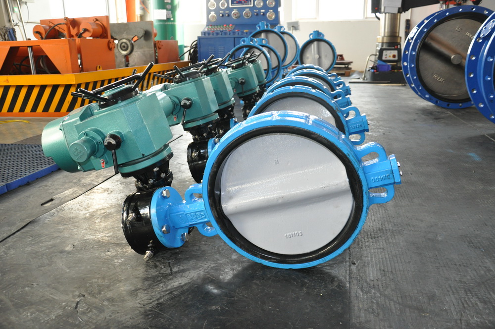 Compare the performance and quality of different Chinese brands of butterfly valves for the middle line of the clamp